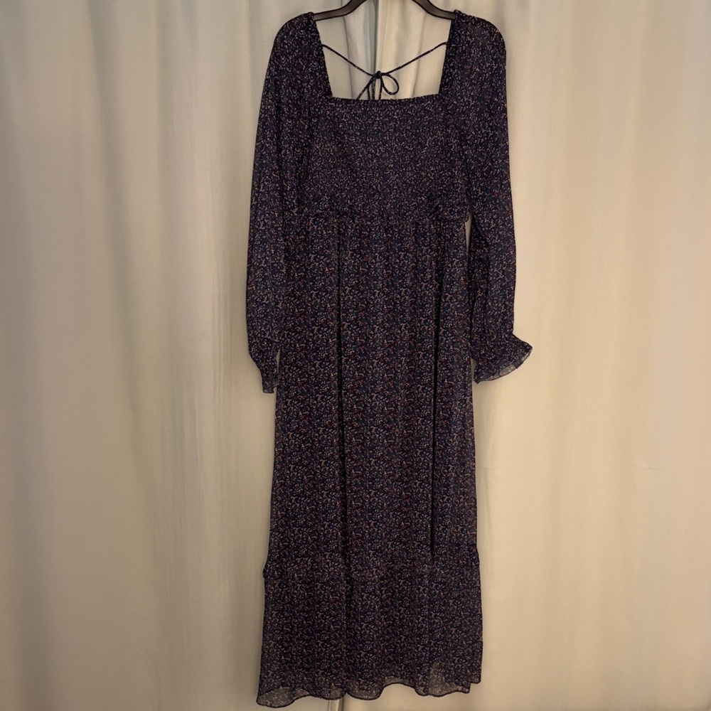 A Pea in‎ the Pod Maternity Long Sleeve Smocked Maxi Dress in Dark Floral, XS
